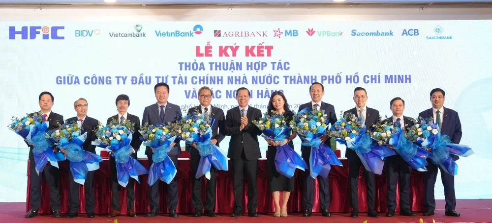 Sacombank và HFIC ký kết hợp tác phát triển kinh tế - xã hội- Ảnh 1.