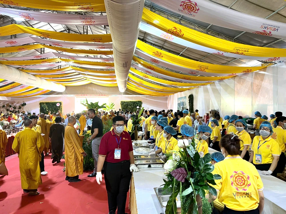 Saigontourist Group phục vụ đại biểu tham dự Vesak HINH 2A.jpg