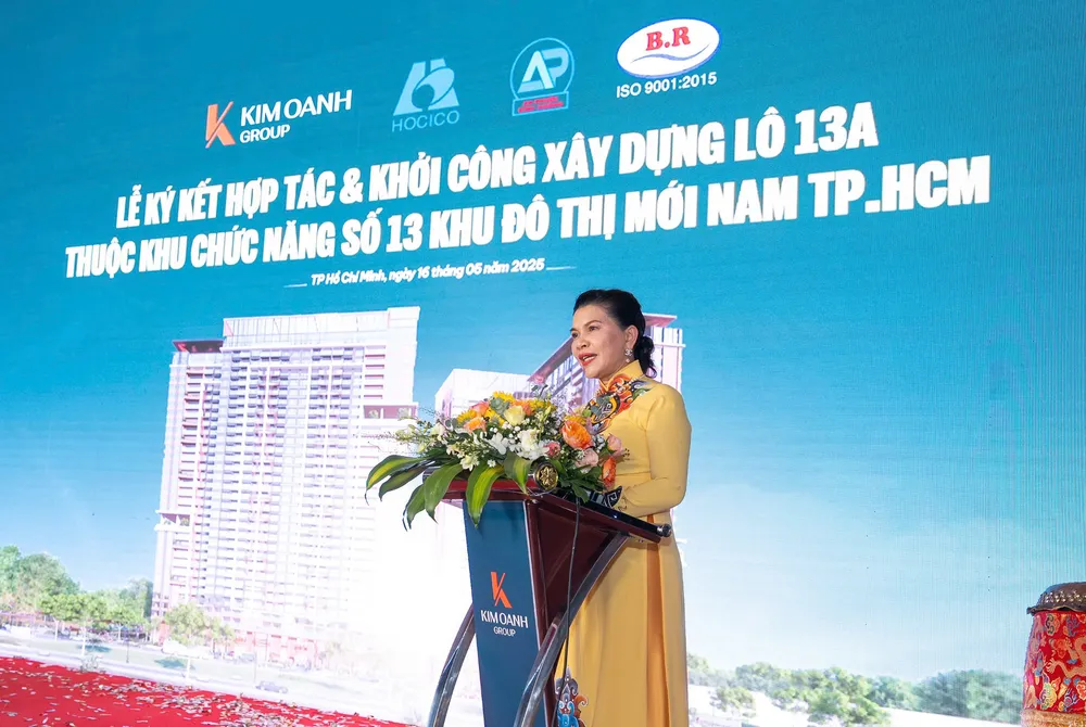 Bà Đặng Thị Kim Oanh, Chủ tịch HĐQT, Tổng Giám đốc Kim Oanh Group - phát biểu tại buổi lễ KO 3.png