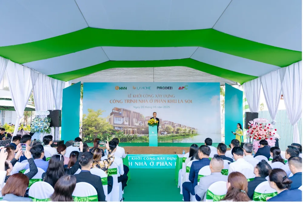 Ông Huỳnh Thiên Quân, Tổng Giám đốc Công ty Cổ phần Prodezi Long An phát biểu tại sự kiện hinh 2.jpg