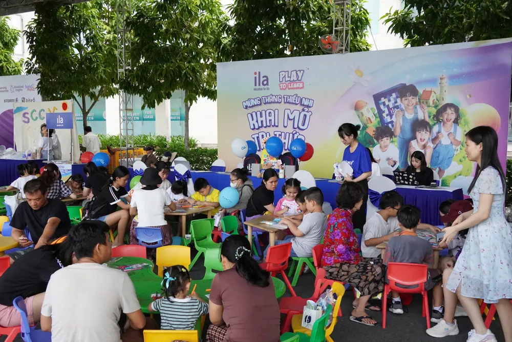 Các em nhỏ hào hứng với các hoạt động trải nghiệm tại ngày hội 3b.jpg