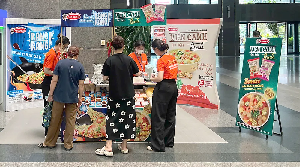 Người tiêu dùng trải nghiệm bộ đôi Viên canh Kanli và Gia vị chiên cơm Rang Rang Hinh 2 (2).jpg