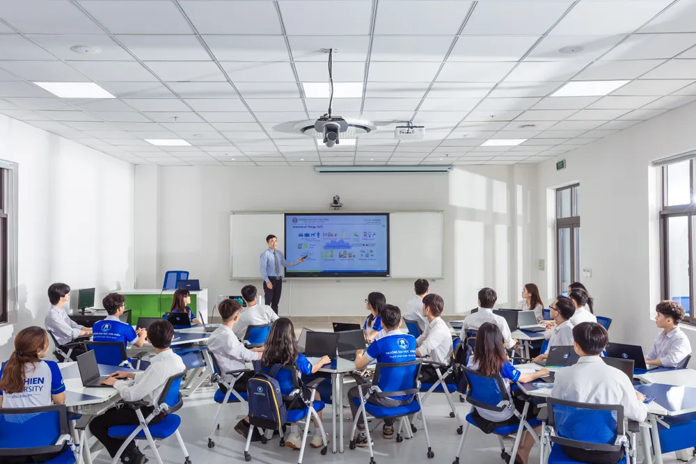 Đội ngũ giảng viên cố vấn luôn đồng hành cùng sinh trong suốt hành trình học tập, rèn luyện IMG_0656.jpg