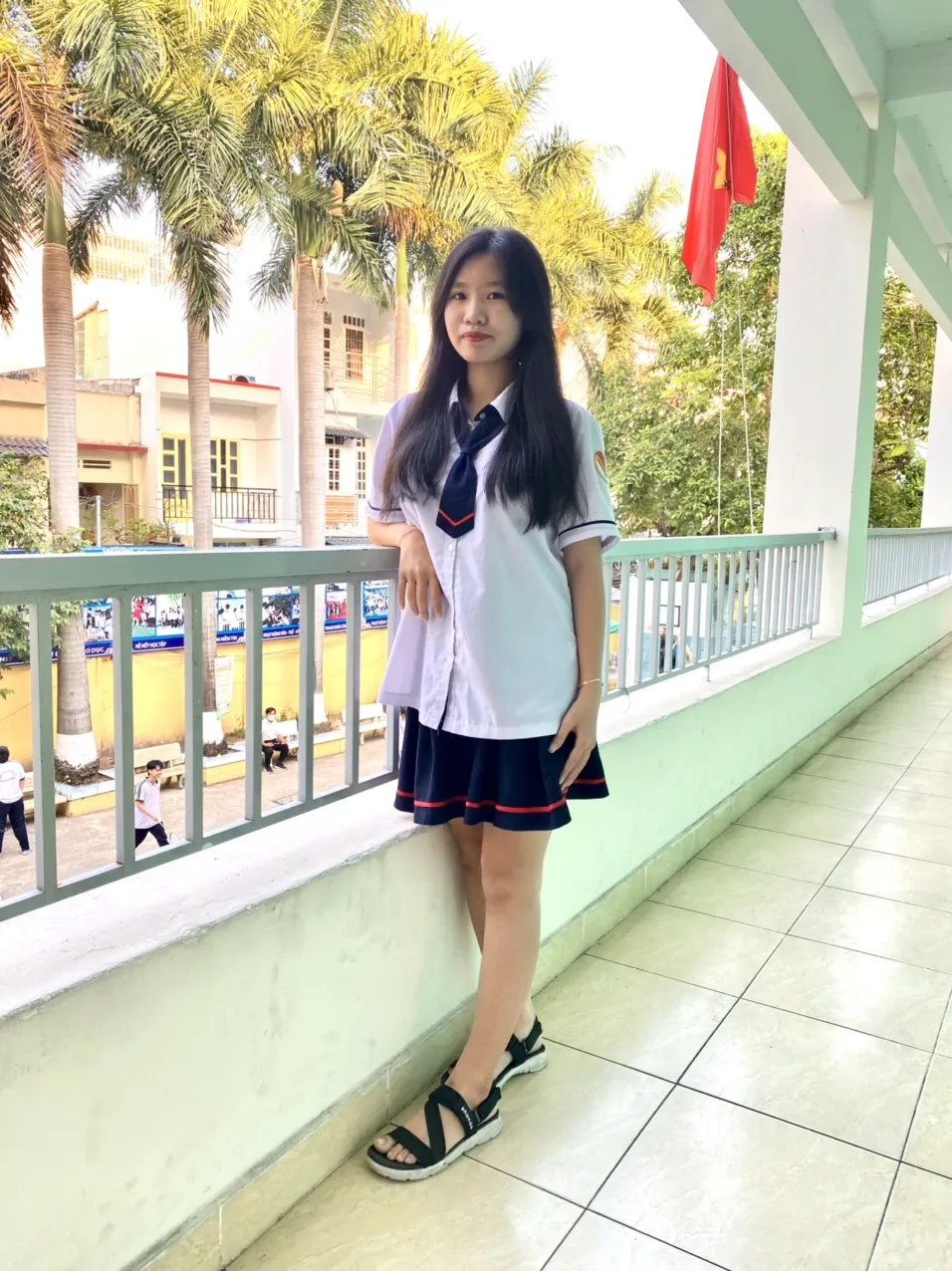 Em Nguyễn Thùy Trang lớp 12A3, Đạt Huy Chương Vàng bộ môn Karate biểu diễn nữ hình 1.jpg