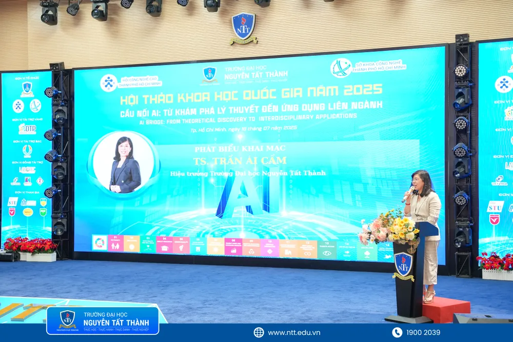 TS. Trần Ái Cầm phát biểu chào mừng hội thảo TS. Trần Ái Cầm phát biểu chào mừng hội thảo .jpg