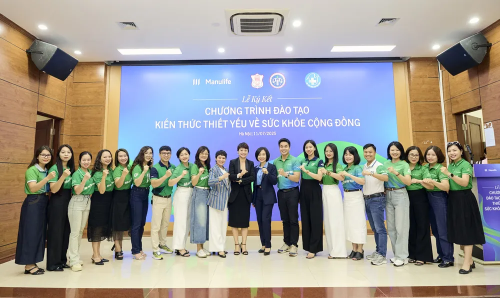 Anh Bùi Đình Thọ xây dựng sự nghiệp và tự chủ tài chính trong ngành bảo hiểm nhân thọ. Ảnh: NVCC Hình 2.jpg