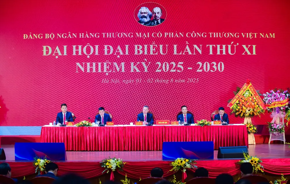 Đoàn Chủ tịch điều hành Đại hội Picture5.jpg