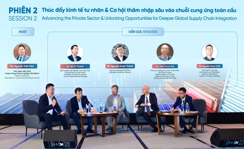 Các phiên thảo luận tại diễn đàn thu hút sự quan tâm rất lớn từ cộng đồng DN Ảnh 3 (2).JPG