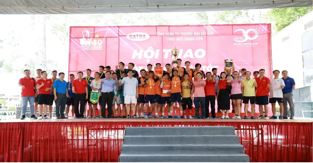 Hội thao “Khỏe để công tác tốt” được tổ chức định kỳ tại Cung Văn hóa Lao động TPHCM Picture1.jpg
