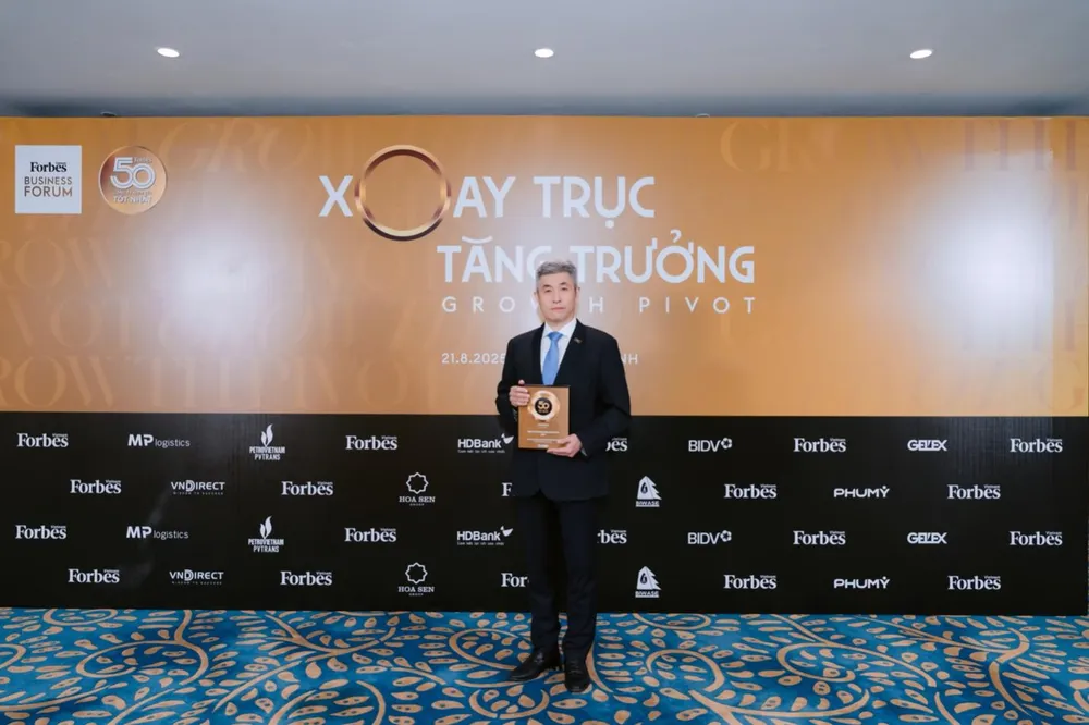 Ông Toshiyuki Ishii, Tổng Giám đốc DHG Pharma chia sẻ, DHG Pharma sẽ luôn giữ vững sứ mệnh “Vì một cuộc sống khỏe đẹp hơn”, để tiếp tục là biểu tượng của sự an tâm và đổi mới trong ngành dược Picture3.jpg