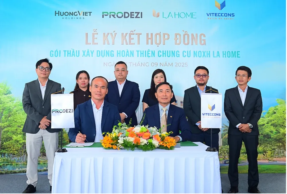 Lễ ký kết hợp đồng gói thầu xây dựng hoàn thiện Chung cư NOXH LA Home Picture3.jpg