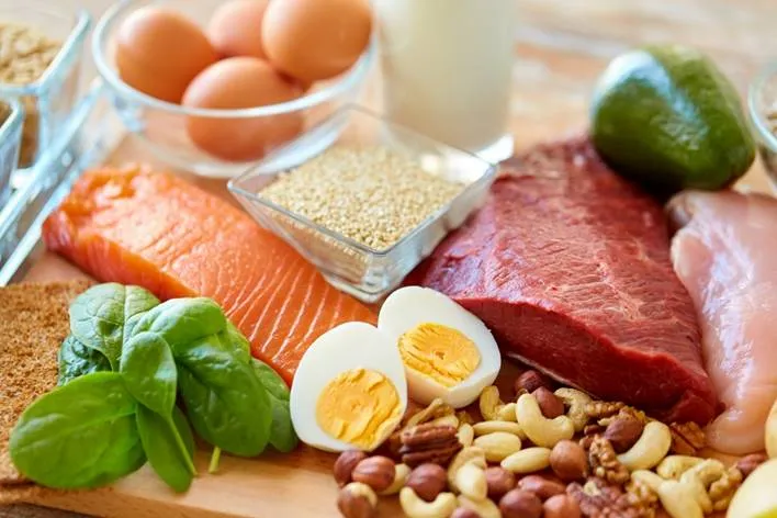Glutamate trong bột ngọt hiện diện trong các thực phẩm quen thuộc