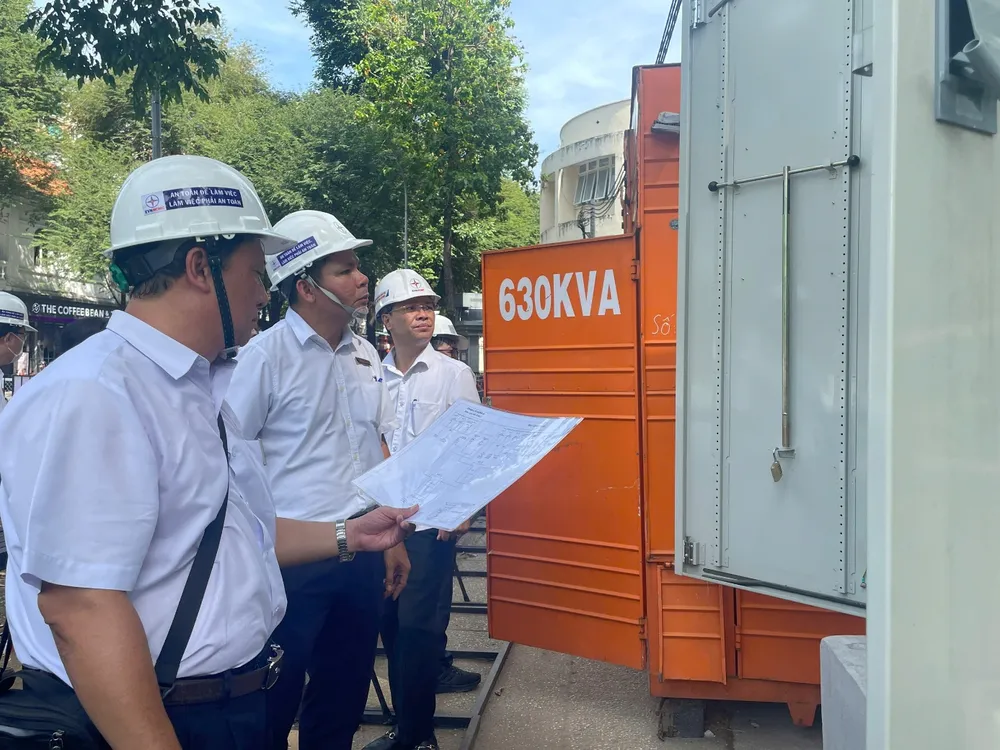 EVNHCMC đảm bảo cung cấp điện an toàn, ổn định, tin cậy và liên tục phục vụ Đại hội và các chương trình, sự kiện liên quan