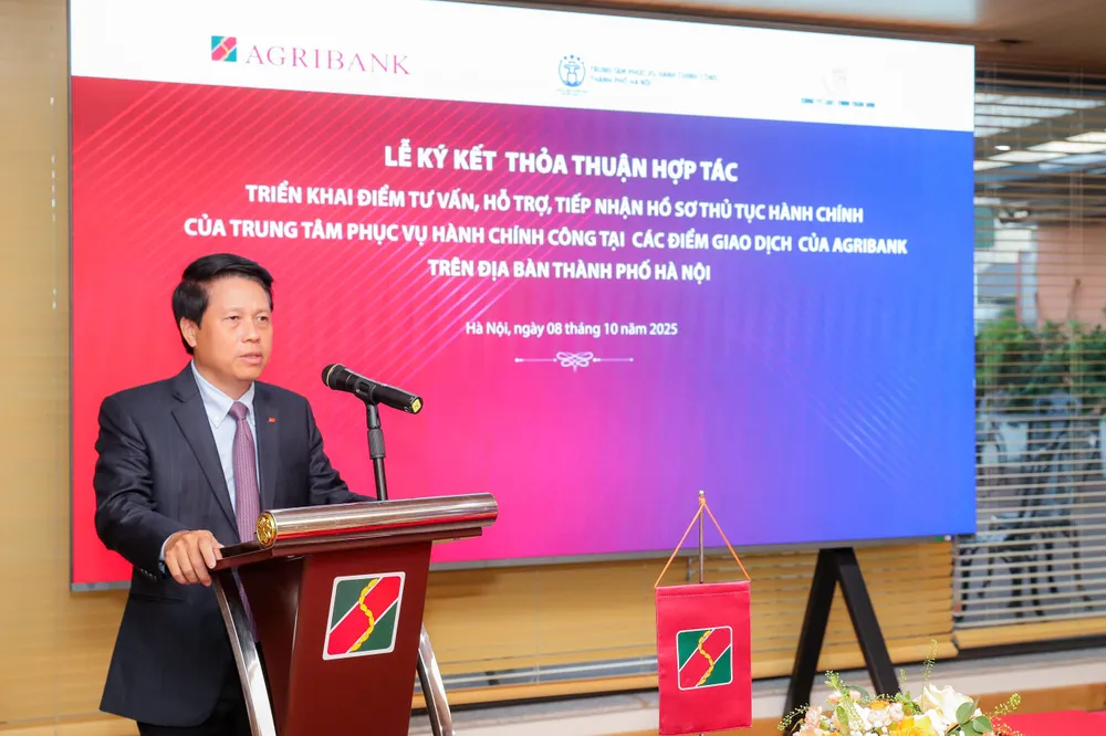 Ông Phạm Tiến Dũng, Phó Thống đốc Ngân hàng Nhà nước Việt Nam, phát biểu chỉ đạo tại lễ ký kết Ảnh 1 - Ông Phạm Tiến Dũng - Phó Thống đốc Ngân hàng Nhà nước Việt Nam dự và phát biểu chỉ đạo tại lễ ký kết (1).jpg