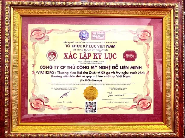 Hội chợ VIFA EXPO – do Công ty Liên Minh tổ chức được vinh danh là hội chợ quốc tế đồ gỗ và mỹ nghệ xuất khẩu thường niên lâu đời có quy mô lớn nhất tại Việt Nam