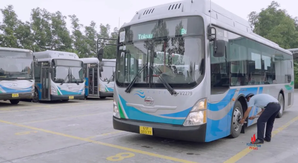 Xe buýt CNG Hình PV Gas 2.1.jpg