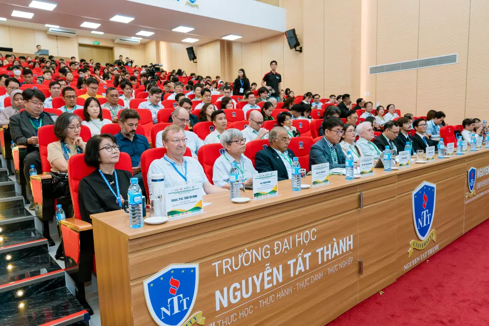 Hơn 200 đại biểu, nhà khoa học trong và ngoài nước đến tham dự hội thảo ICSST 2025