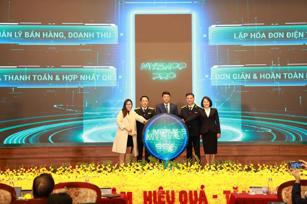 Anh kickoff Myshop pro-ok.JPG