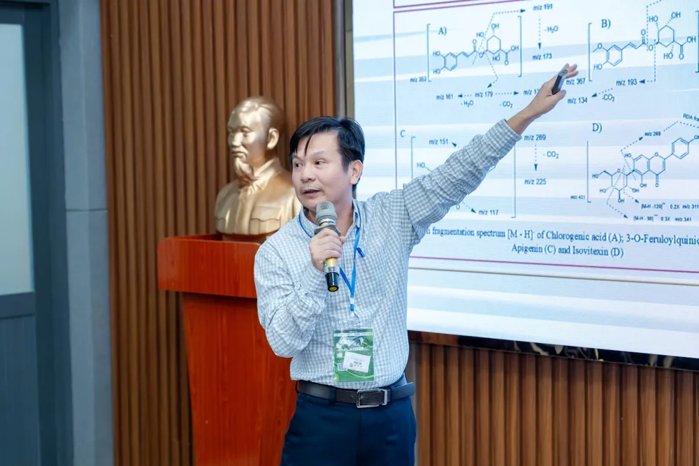 3.ok hơn 100 tham luận và hơn 60 poster của gần 120 nhà khoa học, chuyên gia gửi đến Hội thảo (4).jpg