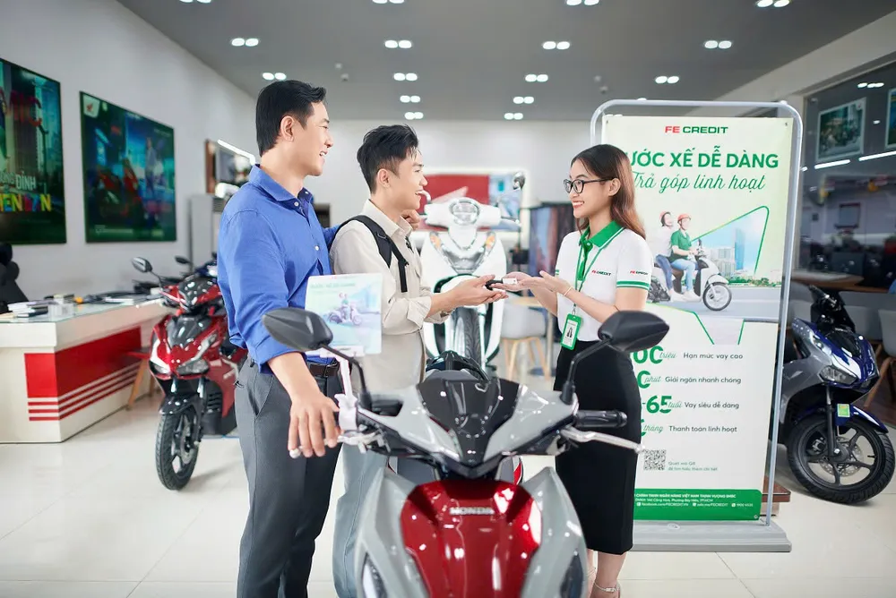 FE CREDIT triển khai gói giảm lãi suất hỗ trợ người dân vùng lũ phục hồi sinh kế