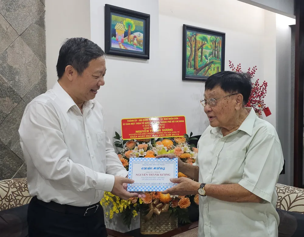 Nhân Ngày Nhà giáo Việt Nam, lãnh đạo TPHCM gửi lời chúc mừng và thăm hỏi ân cần đến GS-TS Nguyễn Thành Xương Nhân Ngày Nhà giáo Việt Nam, lãnh đạo TPHCM gửi lời chúc mừng và thăm hỏi ân cần đến GS-TS Nguyễn Thành Xương
