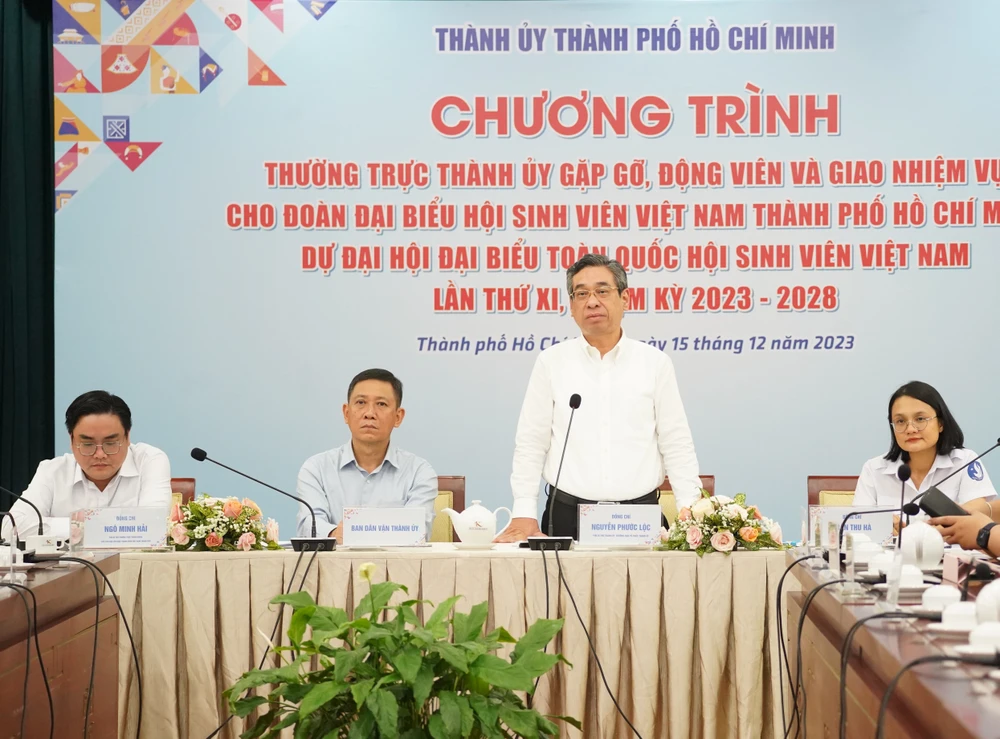 Phó Bí thư Thành ủy TPHCM Nguyễn Phước Lộc phát biểu tại buổi gặp mặt pho-bi-thu-thanh-uy-tphcm-nguyen-phuoc-loc-phat-bieu-tai-buoi-gap-mat-anh-thu-hoai-5165.jpg