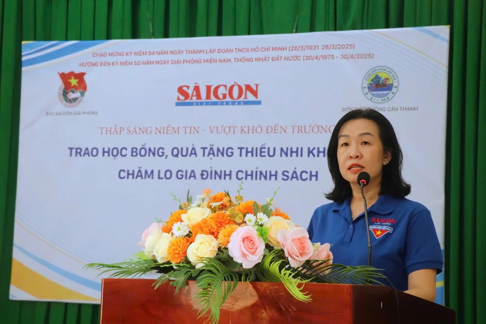 Bà Nguyễn Thụy Bảo Châu phát biểu tại chương trình z6500888549734_b0e5f989303649a4142e0a5cacb6f1d0.jpg