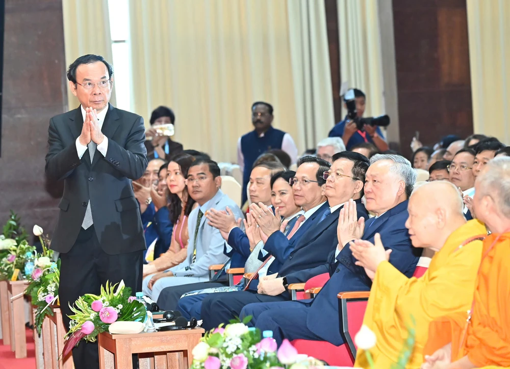 Đồng chí Nguyễn Văn Nên, Ủy viên Bộ Chính trị, Bí thư Thành ủy TPHCM dự lễ bế mạc. Ảnh: VIỆT DŨNG z6579597574652_fd15eaafca1fa0b8d9220dd2f45030ca.jpg