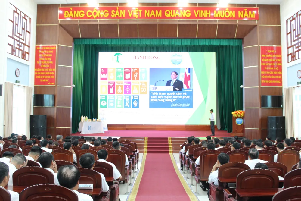 Quang cảnh hội thảo tại Lữ đoàn 171 1.JPG
