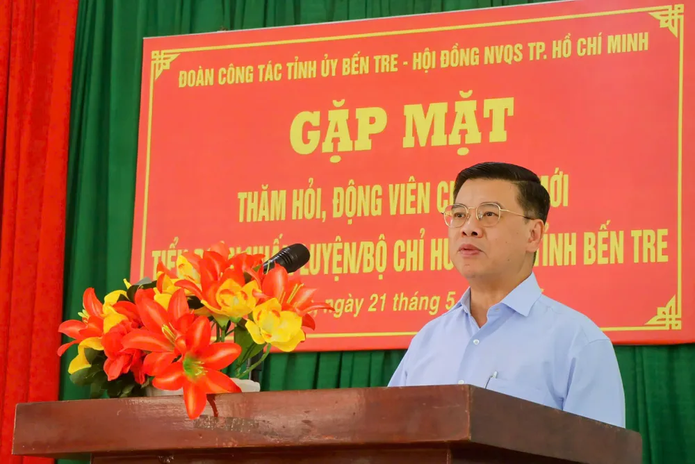 Der stellvertretende Vorsitzende des Volkskomitees von Ho Chi Minh-Stadt, Nguyen Van Dung, teilte auf dem Treffen mit IMG_20250521_181216.jpg