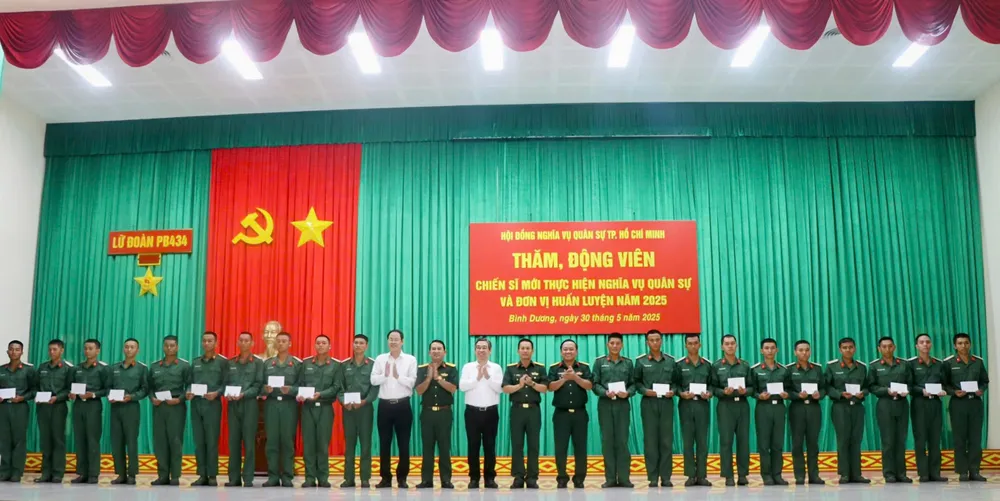 z6655446087019_840af8167a23e1da2e394b71beda20ec.jpg