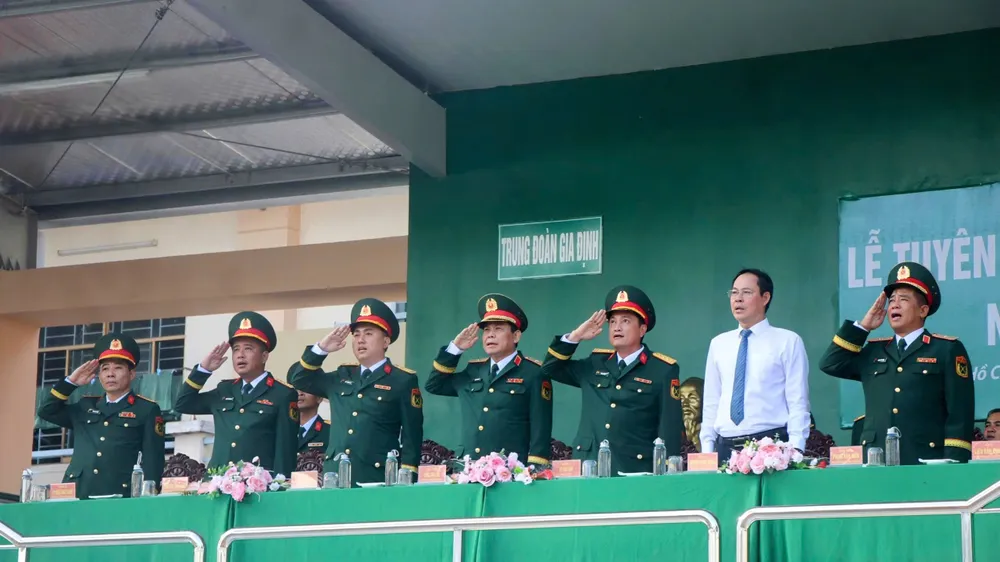 Đại biểu tham dự buổi lễ z6670854275487_730eb0ccc844dc641e42c7b535115e21.jpg