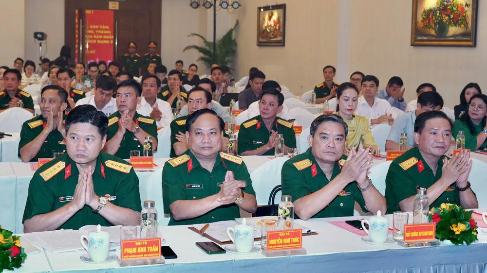 Đại biểu dự buổi gặp mặt. Ảnh: HOÀNG HÙNG z6714267178282_7ee12ae95b66d866880ac36104727acb.jpg