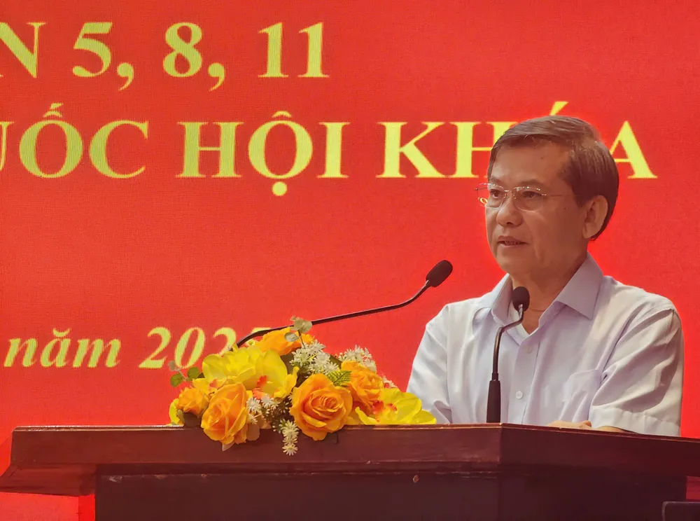 Chánh án TAND Tối cao Lê Minh Trí trao đổi với cử tri z6752886006988_52066d6505198afa860ed3de53b5d916.jpg