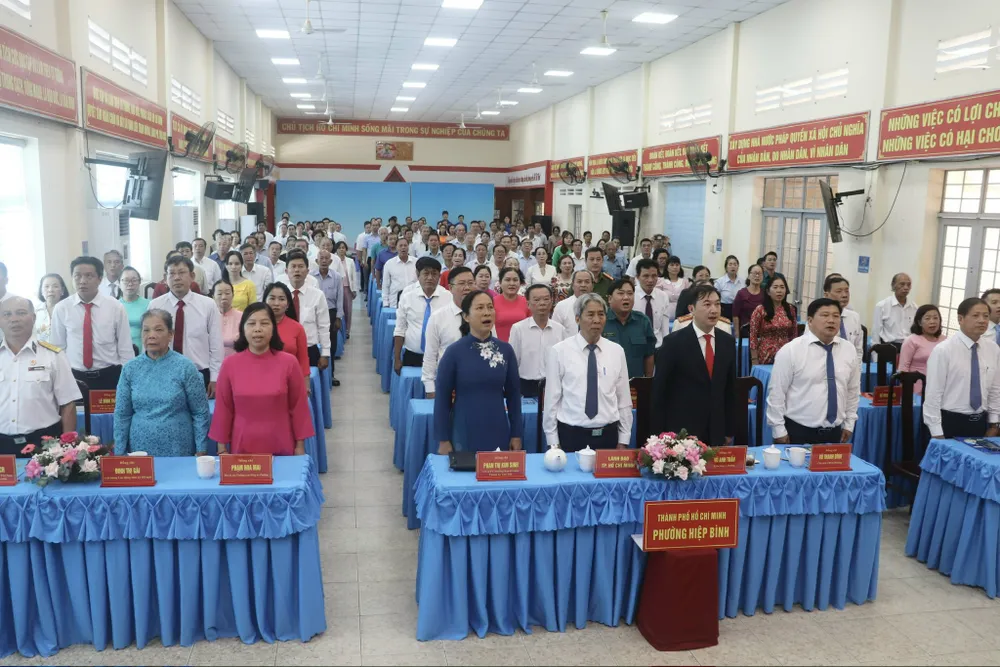 Quang cảnh buổi lễ công bố thành lập phường Hiệp Bình z6756603664903_3b8fecdb028ae579717abf7f3f692fdb.jpg
