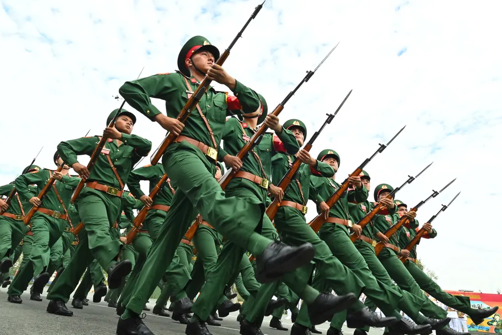 Phát động cuộc thi tìm hiểu truyền thống "80 năm lịch sử vẻ vang của Quân khu 7". Ảnh: VIỆT DŨNG z6350329890109_c37a5402743dc122504ef0ae67142dbc.jpg