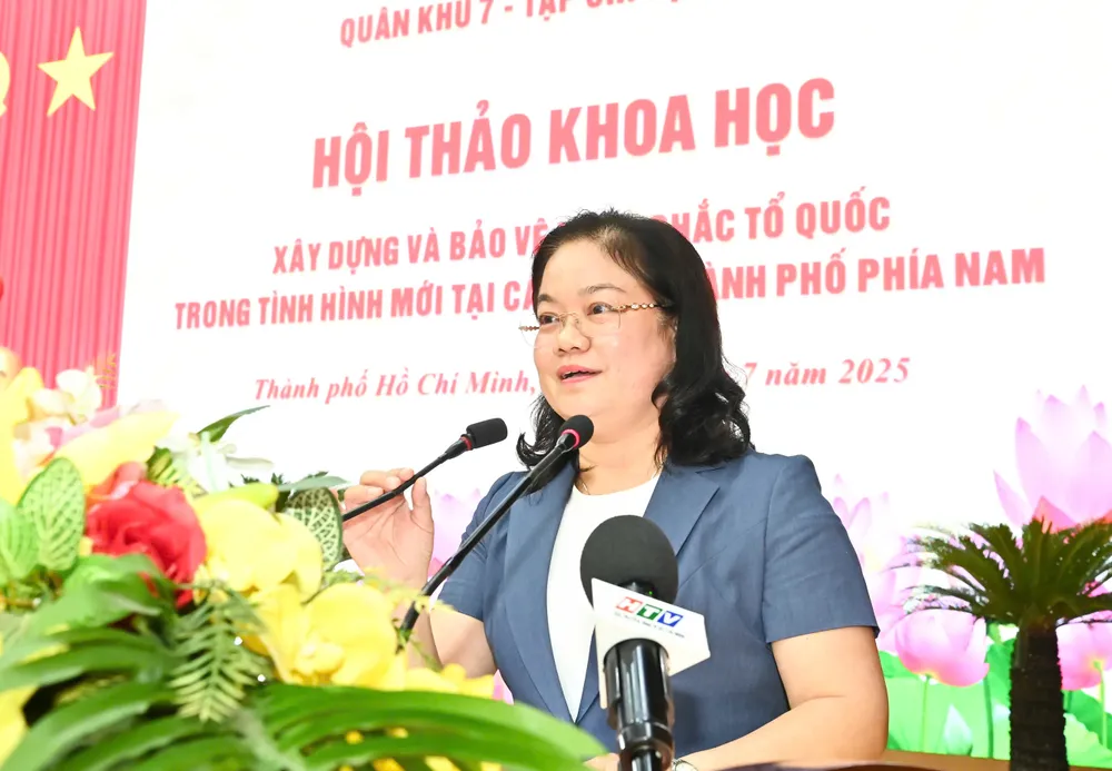 Trưởng Ban Nội chính Thành ủy TPHCM Nguyễn Thị Mỹ Hằng phát biểu tham luận. Ảnh: VIỆT DŨNG z6849378282931_854b9d1747a56271722baa1d6c1e6a0b.jpg