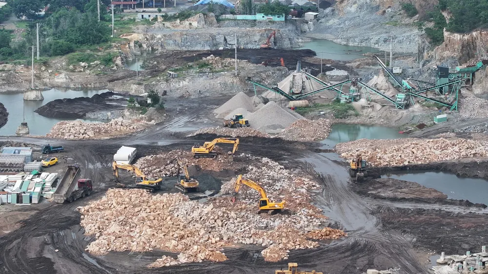 Khởi tố nhóm đối tượng khai thác khoáng sản trái phép tại dự án Shinhan