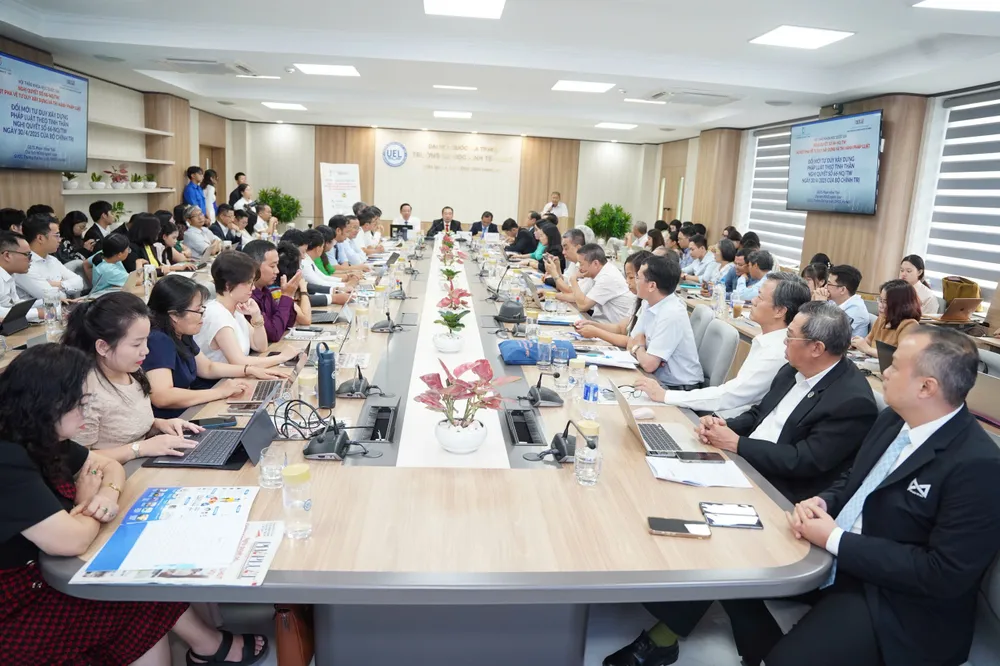 Đại biểu trao đổi, thảo luận tại hội thảo IMG_20250815_132050.jpg