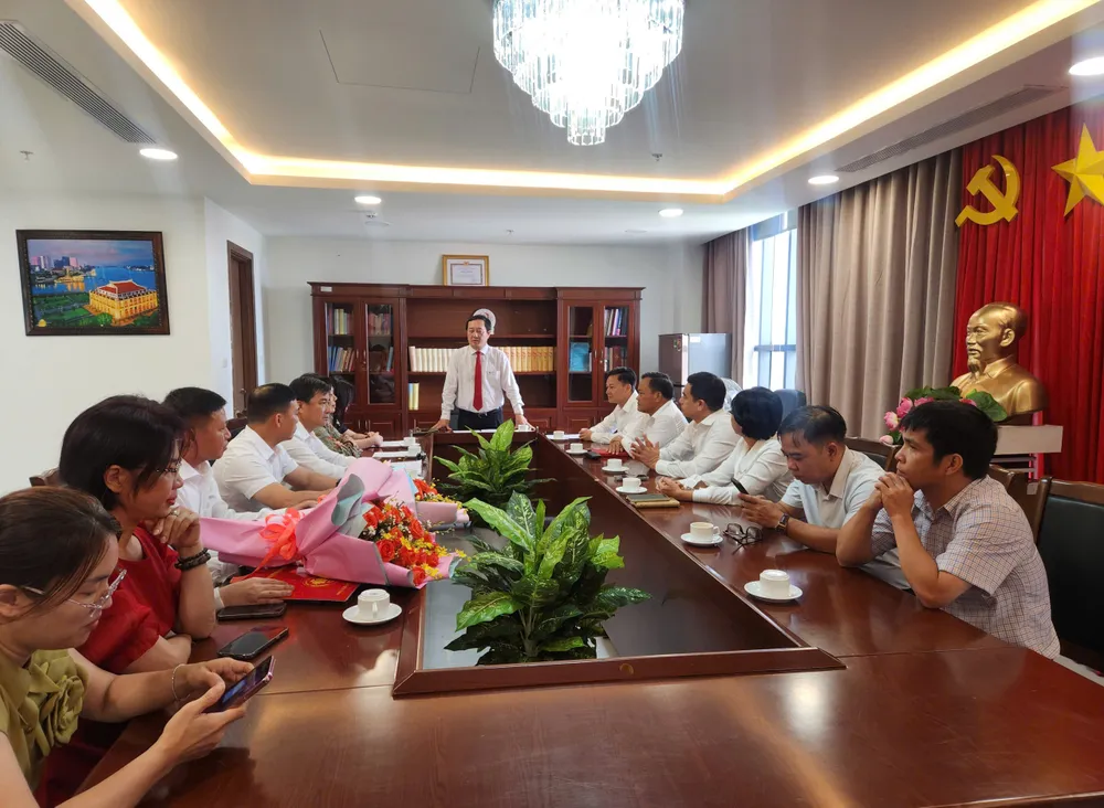 Đồng chí Huỳnh Thành Đạt phát biểu tại buổi trao quyết định z6918222745658_3263de555aec8a4116205cb76d6e78b4.jpg
