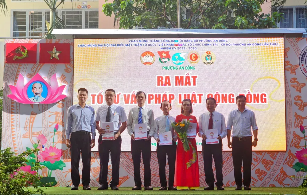 Ra mắt Tổ tư vấn pháp luật cộng đồng z6935951912434_78d68e50ba230984ecff9fa4173e1a9d.jpg