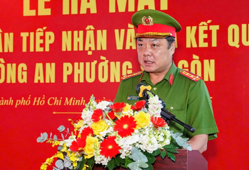 Đại tá Nguyễn Đình Dương, Phó Giám đốc Công an TPHCM phát biểu tại buổi lễ z7093567272311_ca64ad982d9cdc4866261fed26374401.jpg