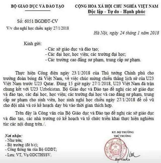 Đề nghị công an điều tra người giả mạo công văn cho học sinh nghỉ học xem trận chung kết ảnh 1 Đề nghị công an điều tra người giả mạo công văn cho học sinh nghỉ học xem trận chung kết ảnh 1