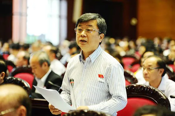 GAY CẤN: Tranh luận về trách nhiệm của Bộ trưởng trong dự thảo đuổi học HS-SV bán dâm ảnh 4