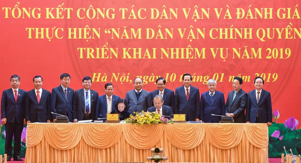 Ký kết kế hoạch phối hợp thực hiện Năm dân vận chính quyền 2019