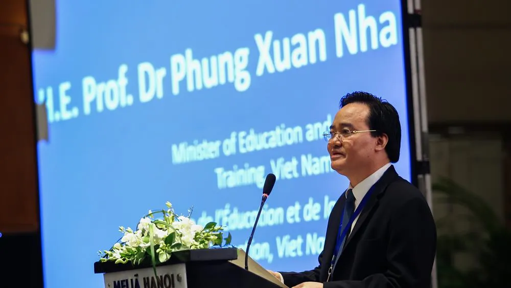Bộ trưởng GD-ĐT Phùng Xuân Nhạ: Giáo dục là con đường dẫn đến sự thay đổi ảnh 2 Bộ trưởng GD-ĐT Phùng Xuân Nhạ: Giáo dục là con đường dẫn đến sự thay đổi ảnh 2