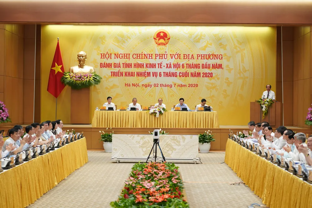 Thủ tướng Nguyễn Xuân Phúc: Không chỉ phòng thủ mà phải tiến công mạnh mẽ ảnh 2 Thủ tướng Nguyễn Xuân Phúc: Không chỉ phòng thủ mà phải tiến công mạnh mẽ ảnh 2