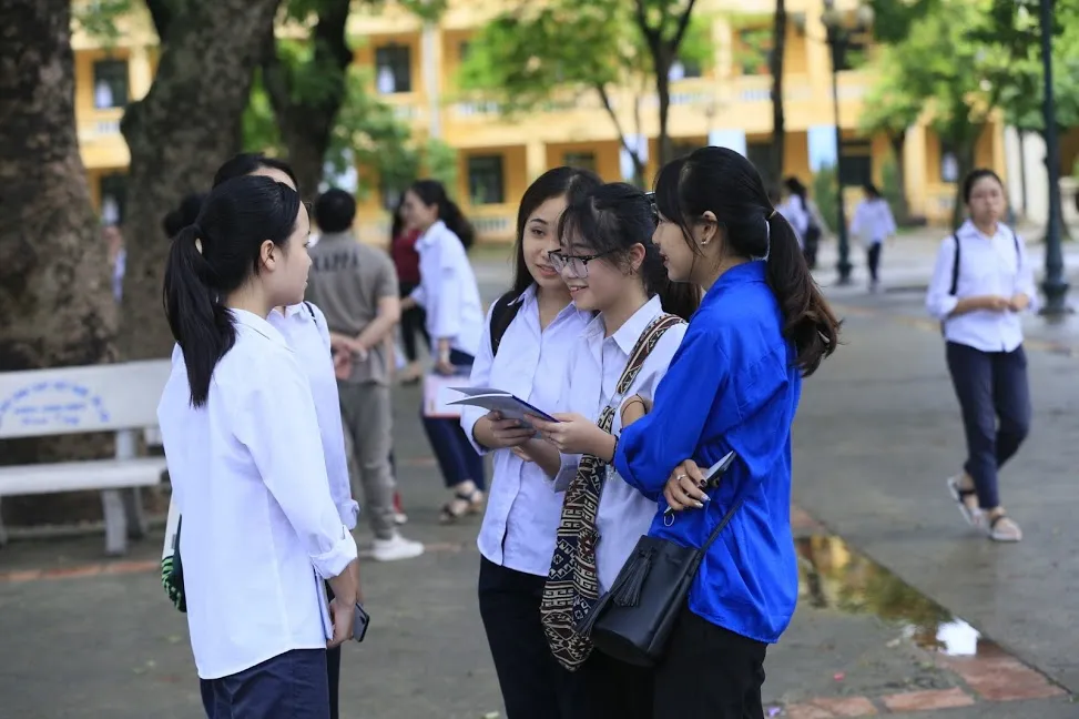 Ngày mai 17-7, gần 89.000 thí sinh Hà Nội bắt đầu "cuộc đua” vào lớp 10 công lập ảnh 1 Ngày mai 17-7, gần 89.000 thí sinh Hà Nội bắt đầu "cuộc đua” vào lớp 10 công lập ảnh 1