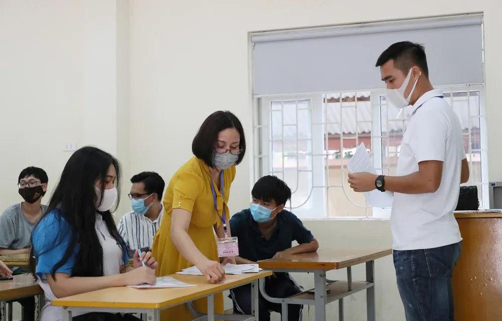 Hà Nội: 71 thí sinh sẽ thi tốt nghiệp THPT đợt sau ảnh 2 Hà Nội: 71 thí sinh sẽ thi tốt nghiệp THPT đợt sau ảnh 2