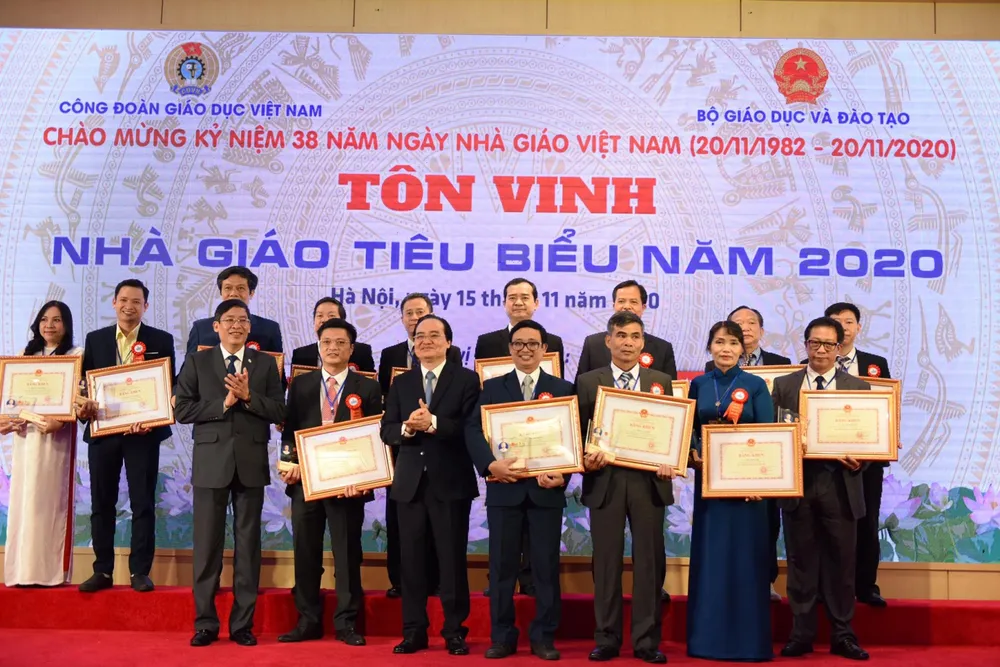 Tôn vinh 183 nhà giáo tiêu biểu ảnh 1 Tôn vinh 183 nhà giáo tiêu biểu ảnh 1